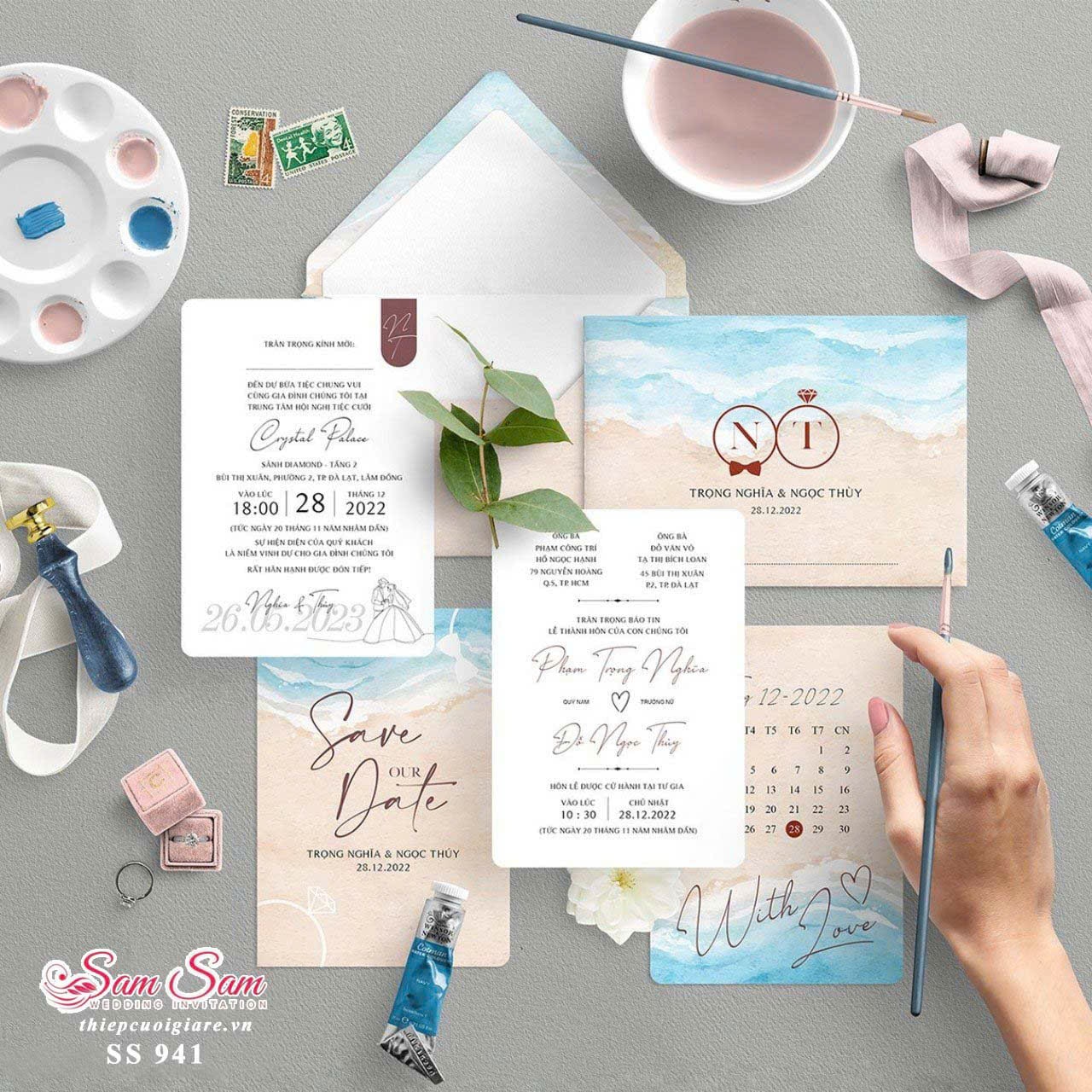 thiệp cưới năm 2025 